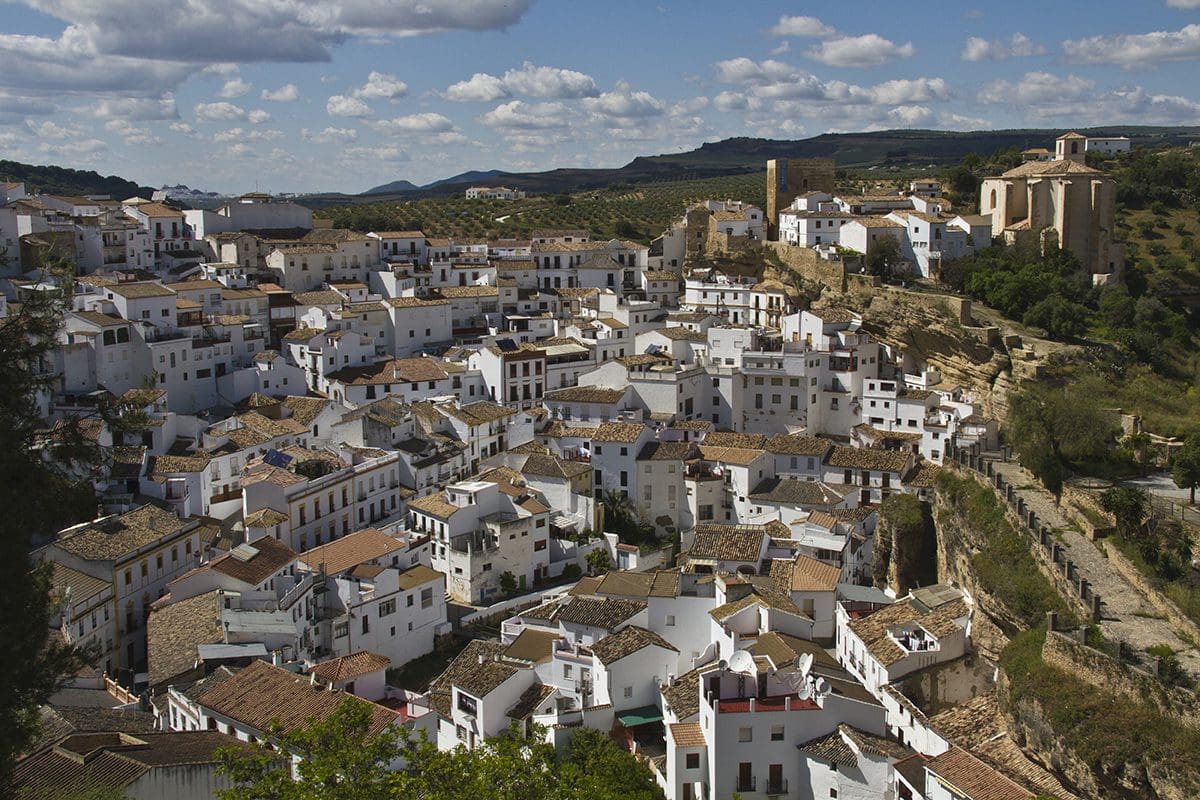 A view of a white town in spain.